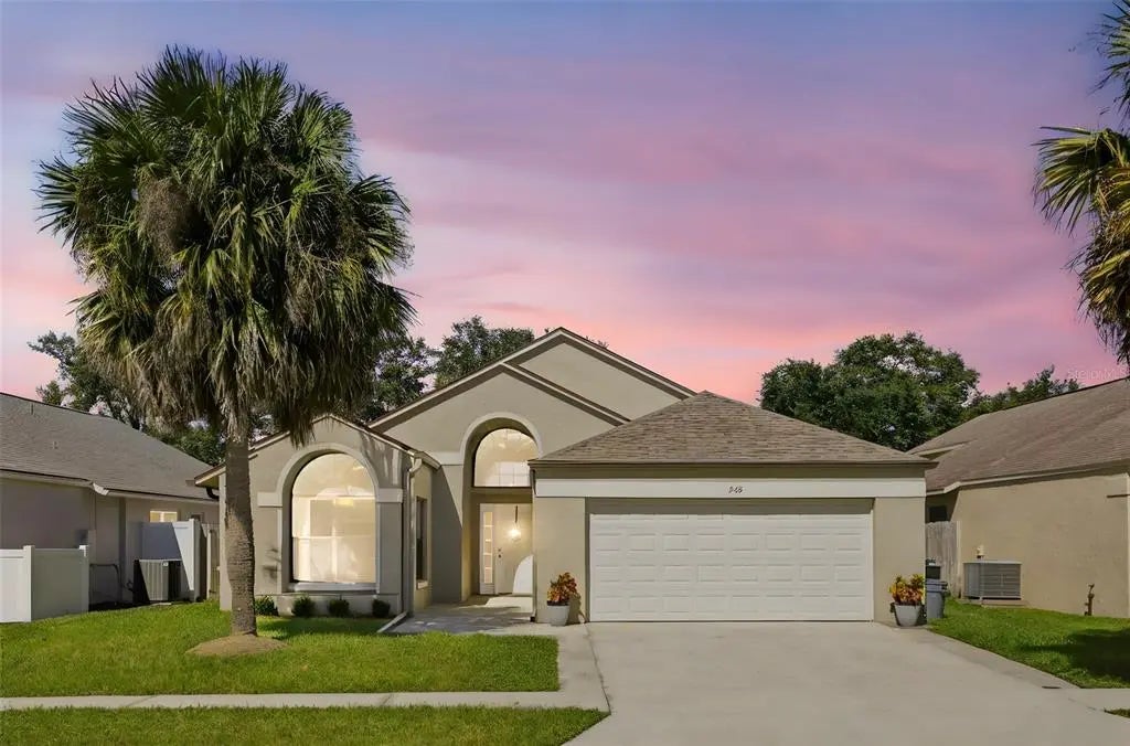 245 Lakebreeze Circle, LAKE MARY