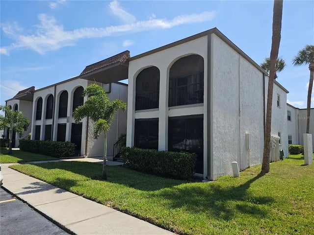 7701 Starkey Road 708, SEMINOLE