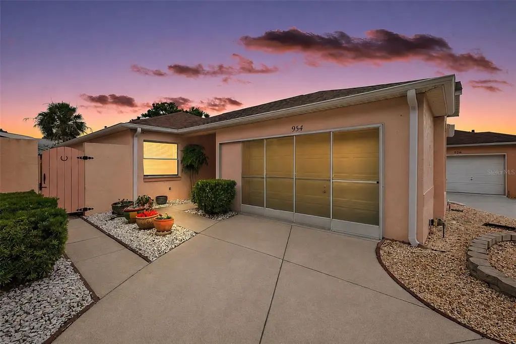954 Avalon Avenue, LADY LAKE
