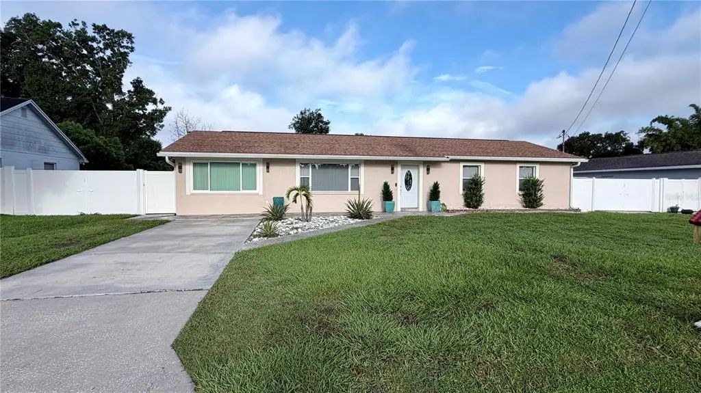 7518 Blossom Avenue, TAMPA