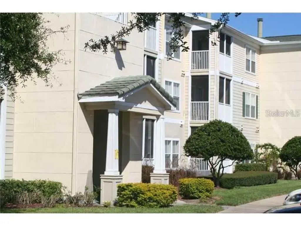18517 Bridle Club Drive 18517, TAMPA