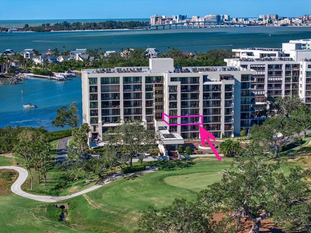 4 Belleview Boulevard 305, BELLEAIR