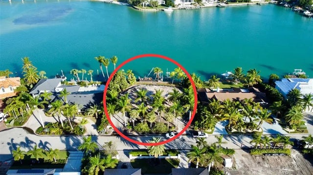 109 N Warbler Lane, SARASOTA