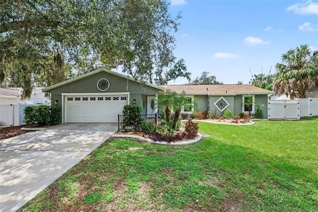 1308 Oakcrest Drive, BRANDON