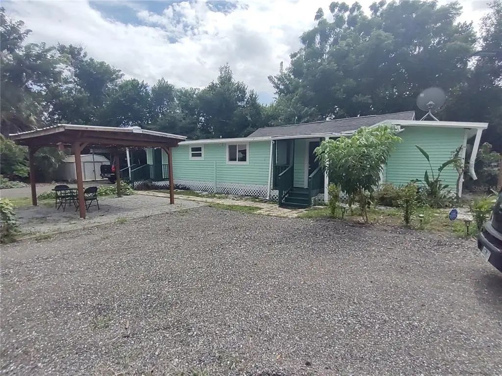 901 Hibiscus Court, TAVARES
