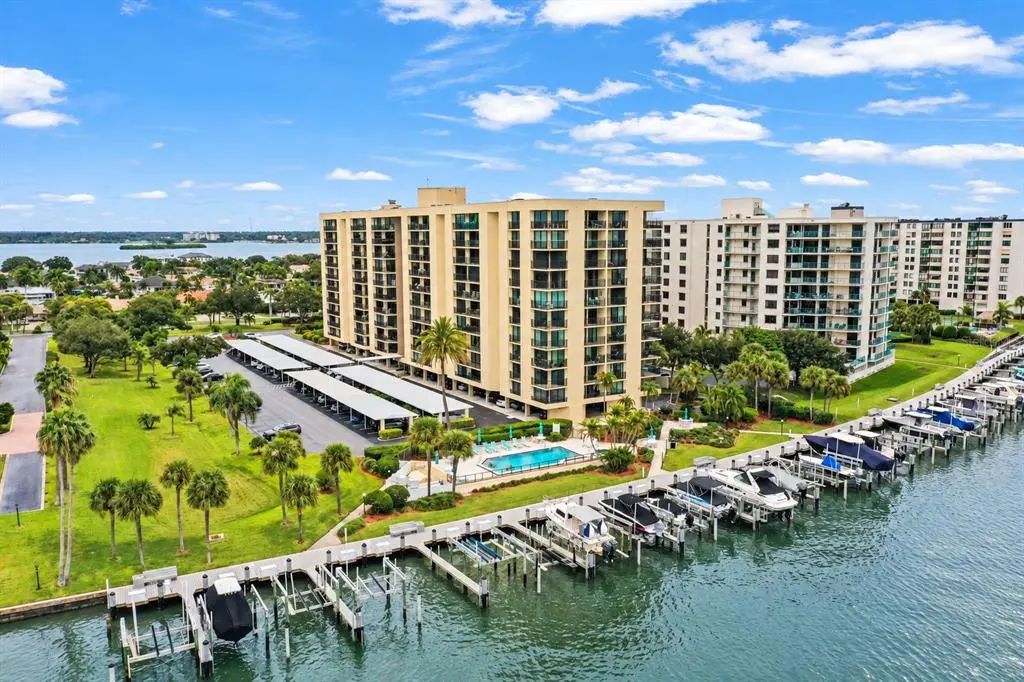 690 Island Way 606, CLEARWATER