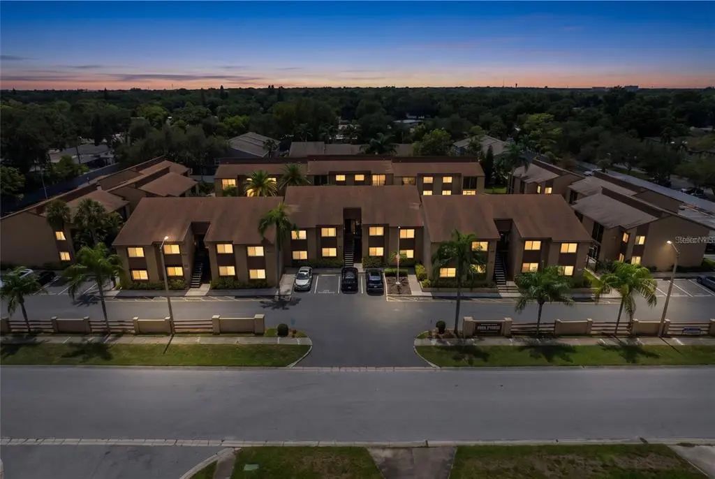 1575 Greenlea Drive 9, CLEARWATER