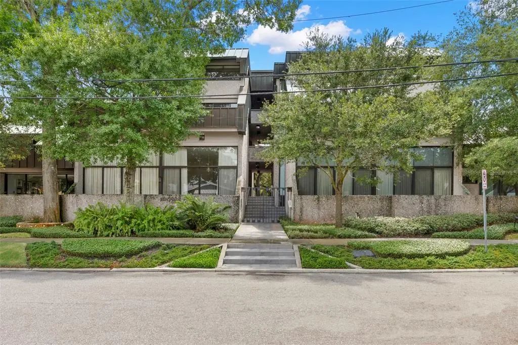 2552 West Palm Drive, TAMPA