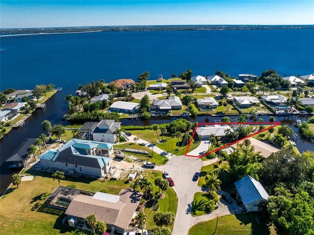 180 Purdy Drive, PUNTA GORDA