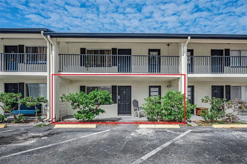 2 N Fernwood Avenue 25, CLEARWATER