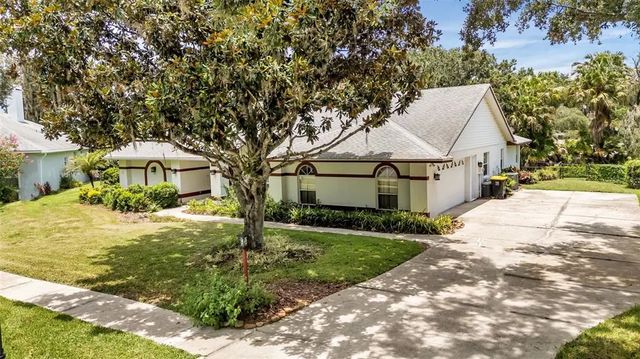 549 Peninsular Drive, LAKELAND