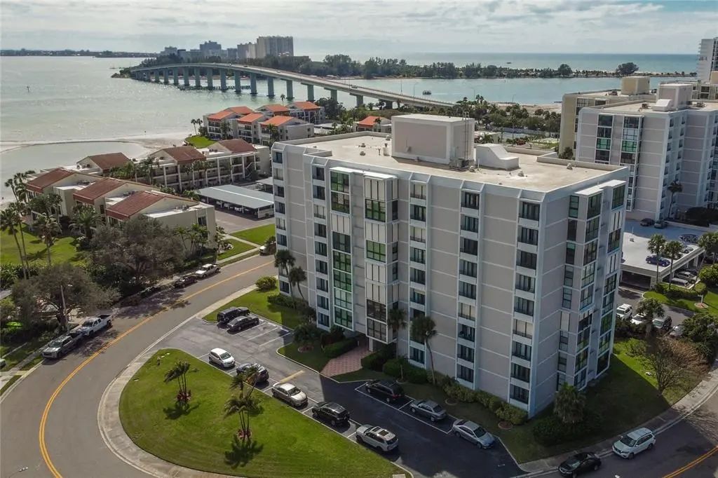 855 Bay Way Boulevard 806, CLEARWATER