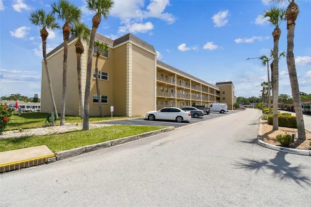 1 Boca Ciega Point Boulevard 310, ST PETERSBURG