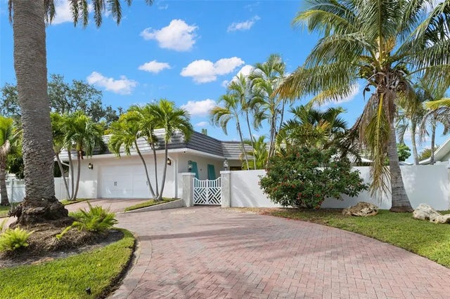 422 3rd Avenue N, TIERRA VERDE