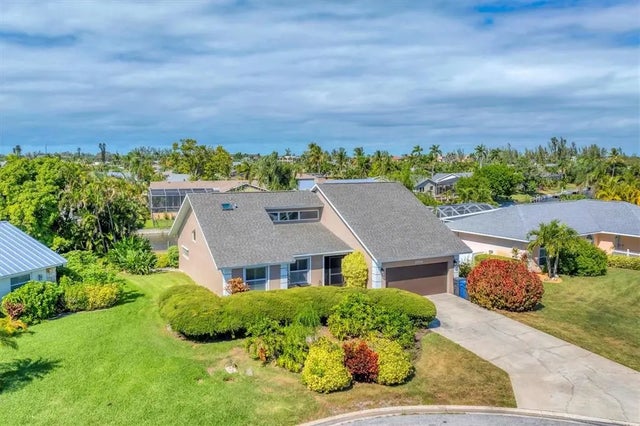 4704 Coral Lake Drive, BRADENTON