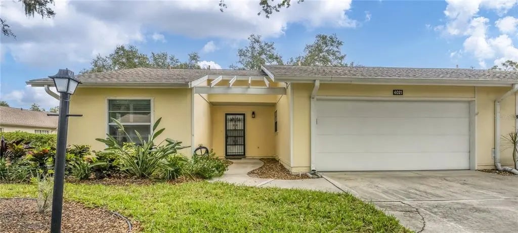 4021 Oakhurst Drive 3121, SARASOTA