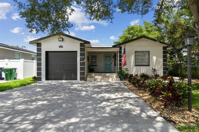 207 W Giddens Avenue, TAMPA