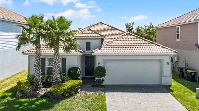 1111 Oak Bluff Drive, DAVENPORT