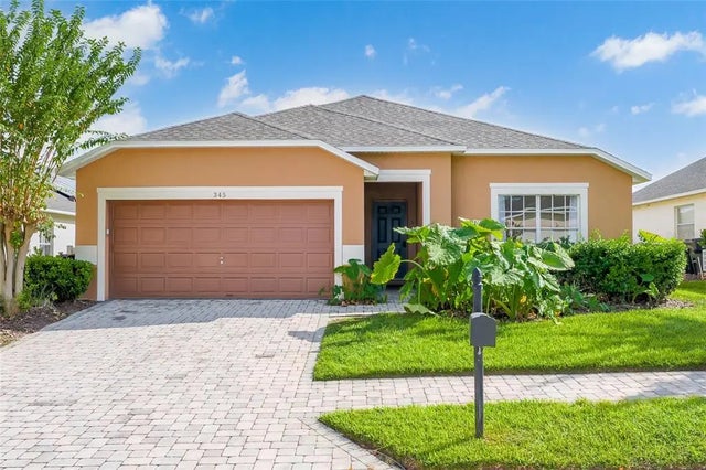 345 Kildrummy Drive, DAVENPORT