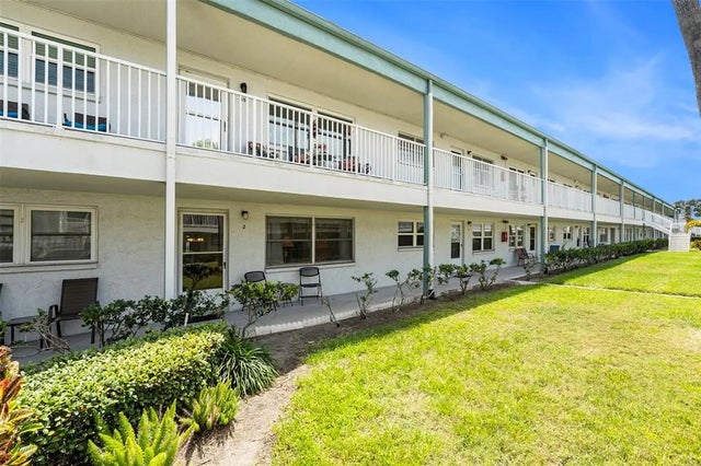 5216 81st Street N 2, ST PETERSBURG