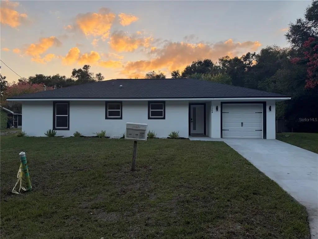 1304 S Delaware Avenue, DELAND