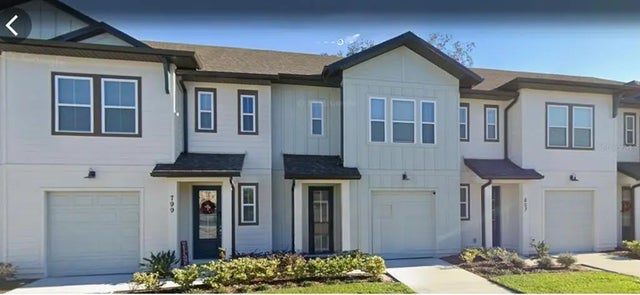 803 Longboat Dr,, DAVENPORT