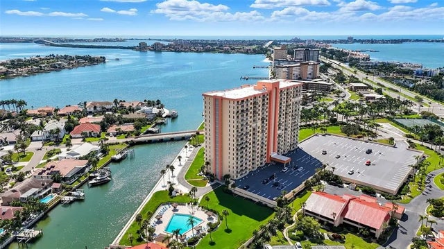 4900 Brittany Drive S 909, ST PETERSBURG