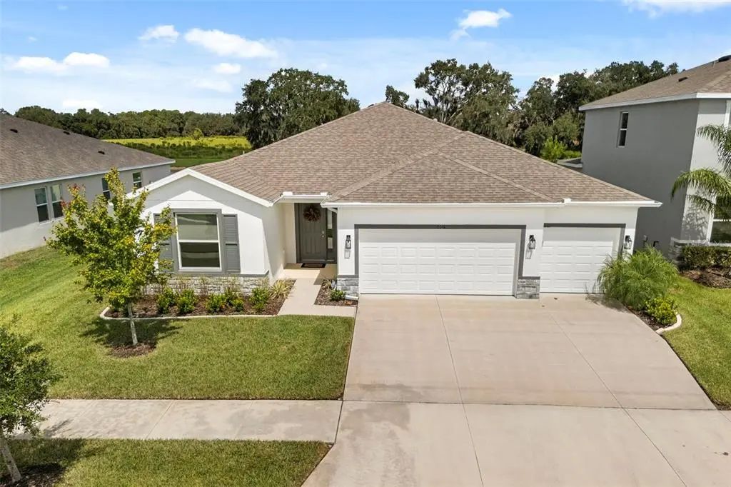 6016 Wandering Willow Drive, WESLEY CHAPEL