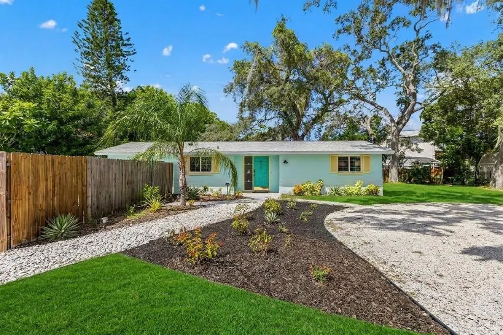 201 South Street, PALM HARBOR