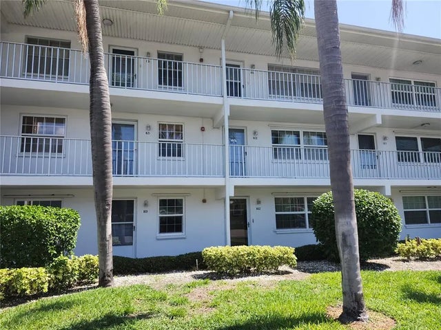 802 Brandy Wine Drive 802, LARGO