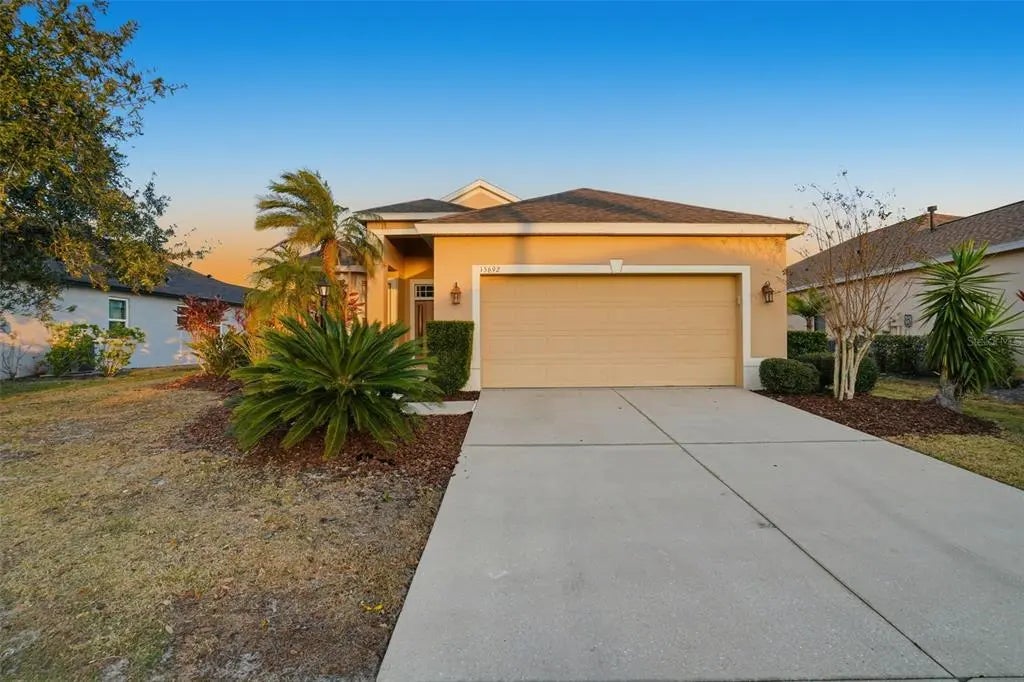 15692 Lemon Fish Drive, LAKEWOOD RANCH