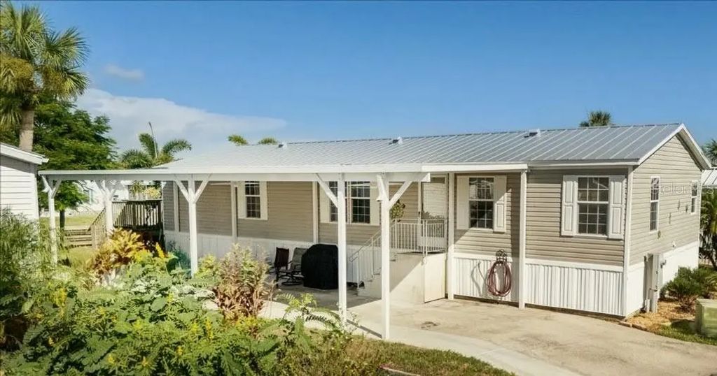 3127 Bayside Parkway, PUNTA GORDA