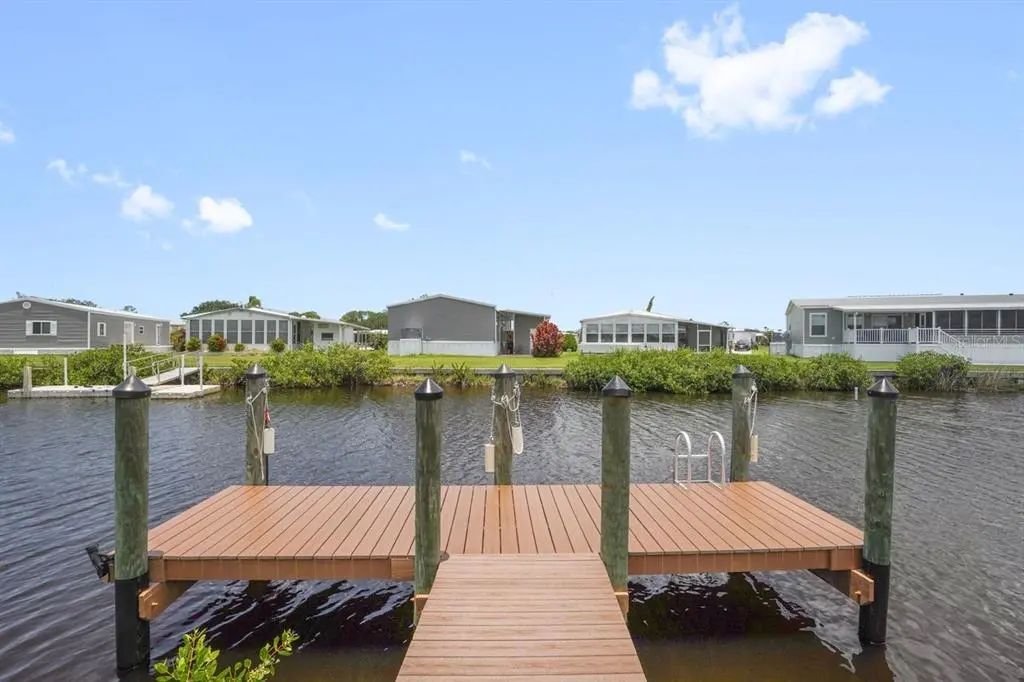 654 Blackburn Boulevard, NORTH PORT