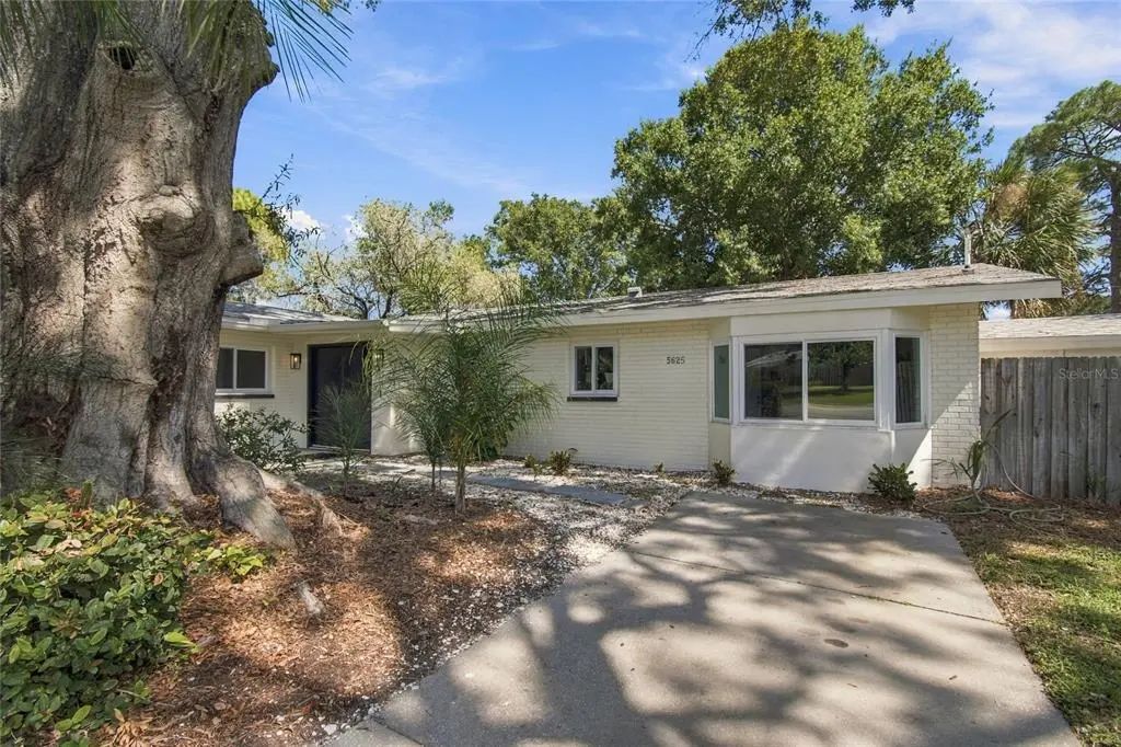 5625 Atlantic Avenue N, ST. PETERSBURG