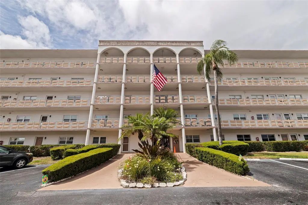 5603 80th Street 209, ST. PETERSBURG