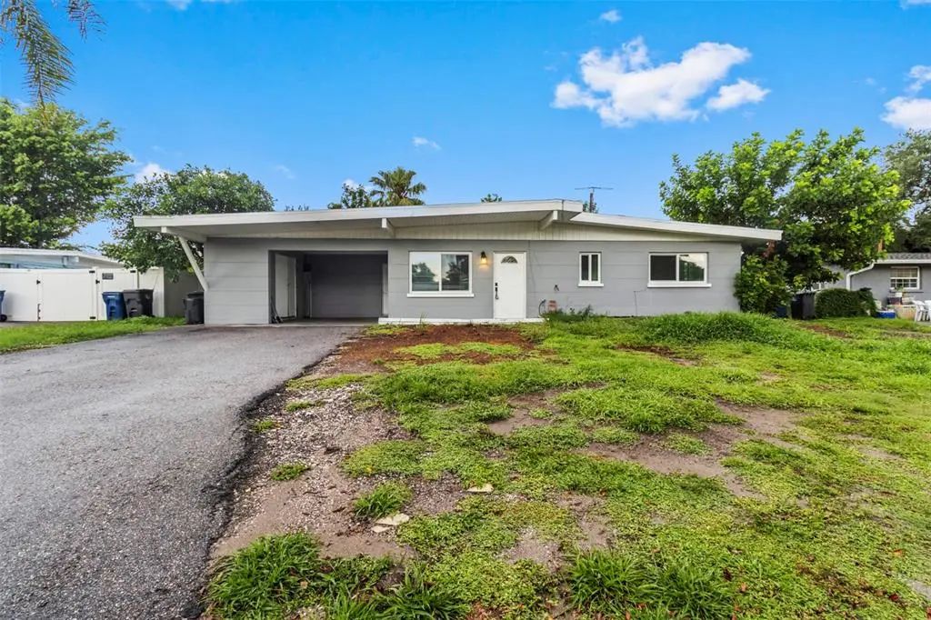5711 21st Street W, BRADENTON