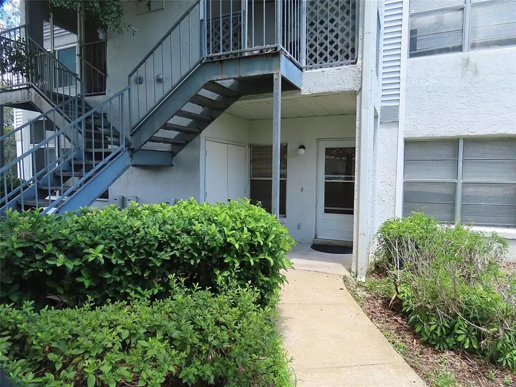 104 Northlake Drive 104, SANFORD