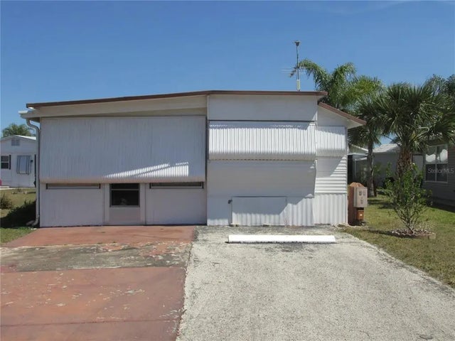 10 Red Quill Circle, LAKE WALES
