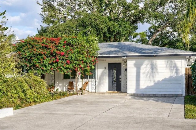 6215 Rodgers Avenue, SARASOTA
