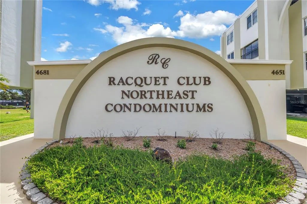 4651 1st Street Ne 402, ST PETERSBURG