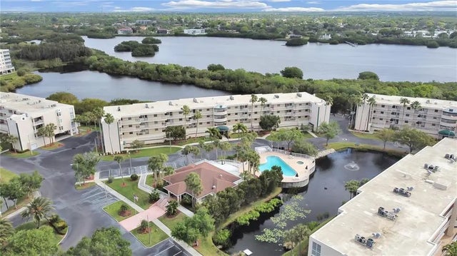 6575 99th Way N 22201, ST PETERSBURG