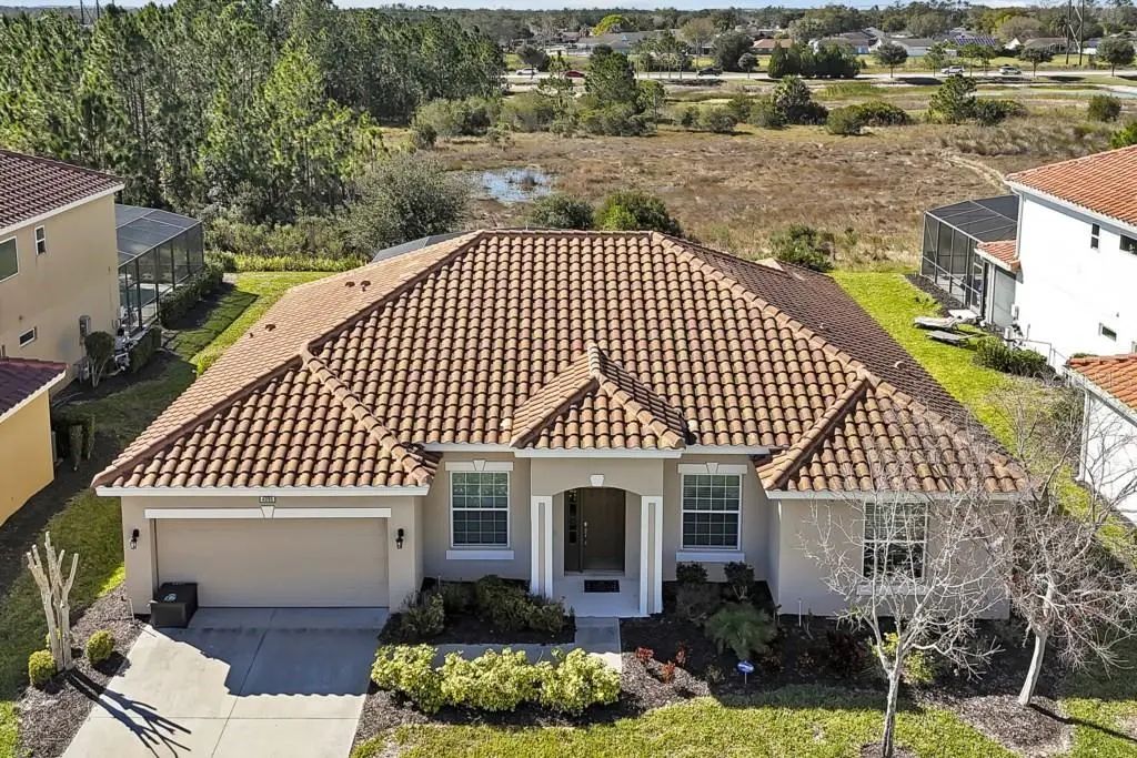 4095 Oaktree Drive, DAVENPORT
