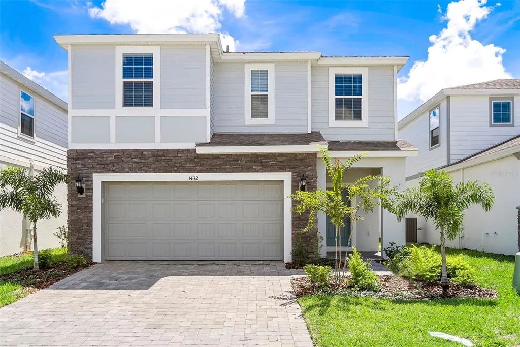 3432 Lilac Way, DAVENPORT