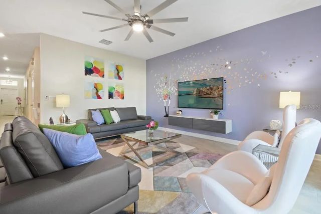 1585 Mulligan Boulevard, DAVENPORT