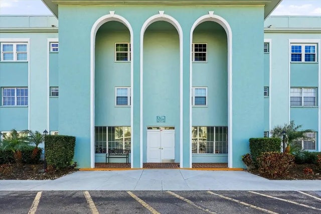 1706 Belleair Forest Drive 128, BELLEAIR