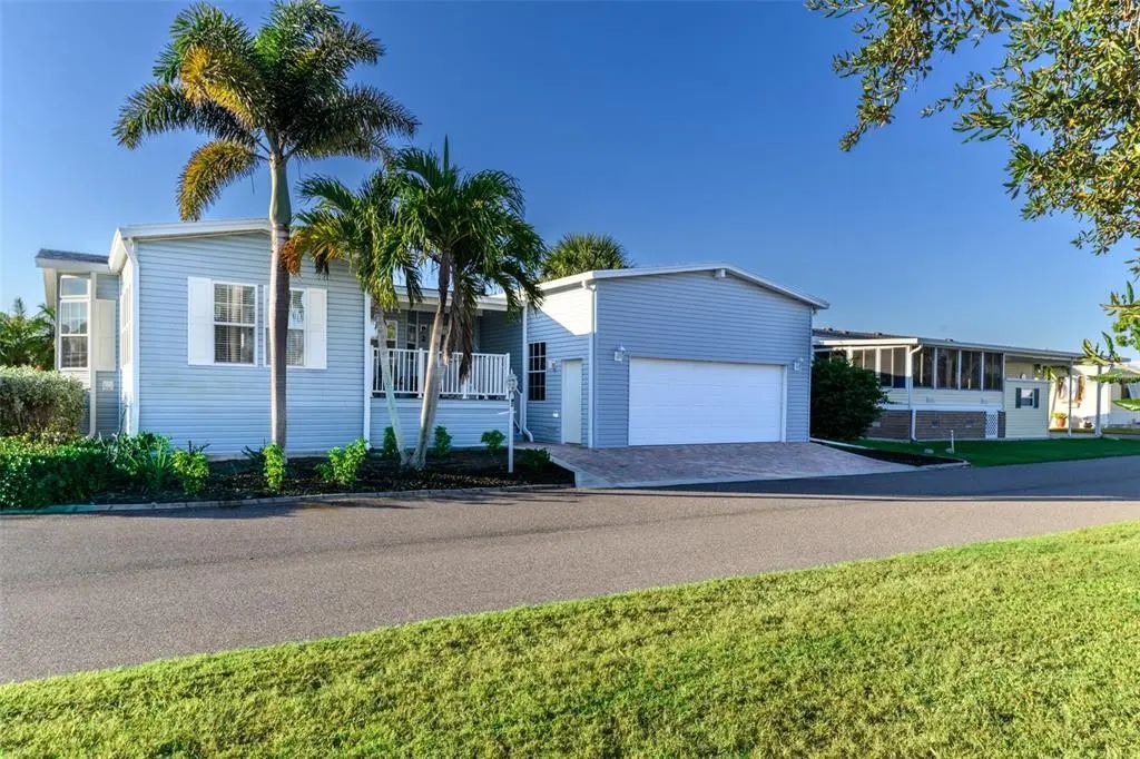 2 Emden Circle, PUNTA GORDA