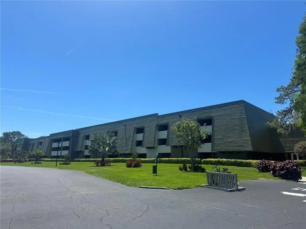 36750 Us Highway 19 N 4-304, PALM HARBOR