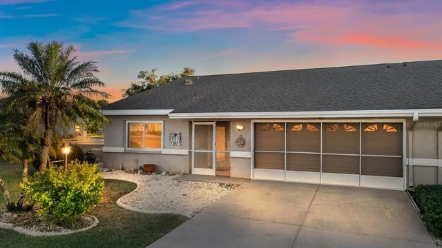 302 Stroll Lane, SUN CITY CENTER