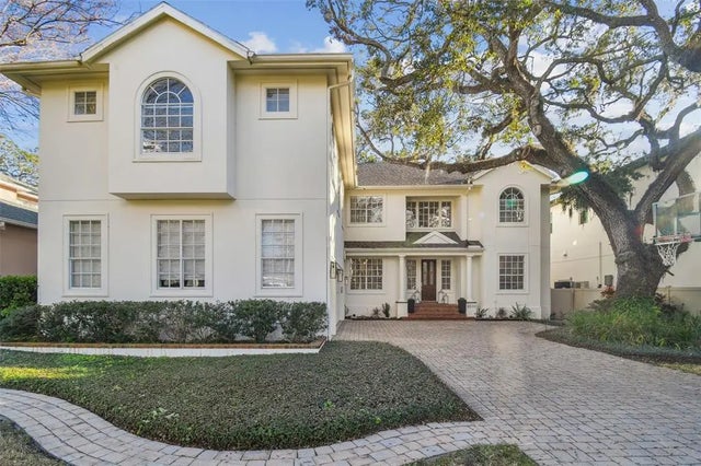 4610 W Browning Avenue, TAMPA