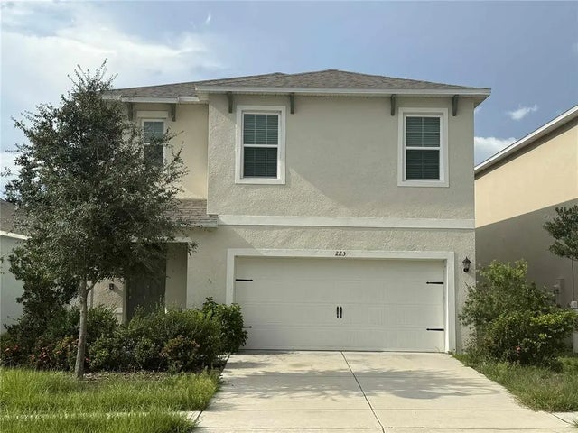 225 Gina Lane, DAVENPORT